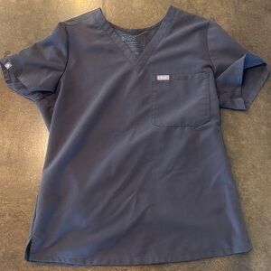 Figs Women's Catarina Charcoal Scrub Top